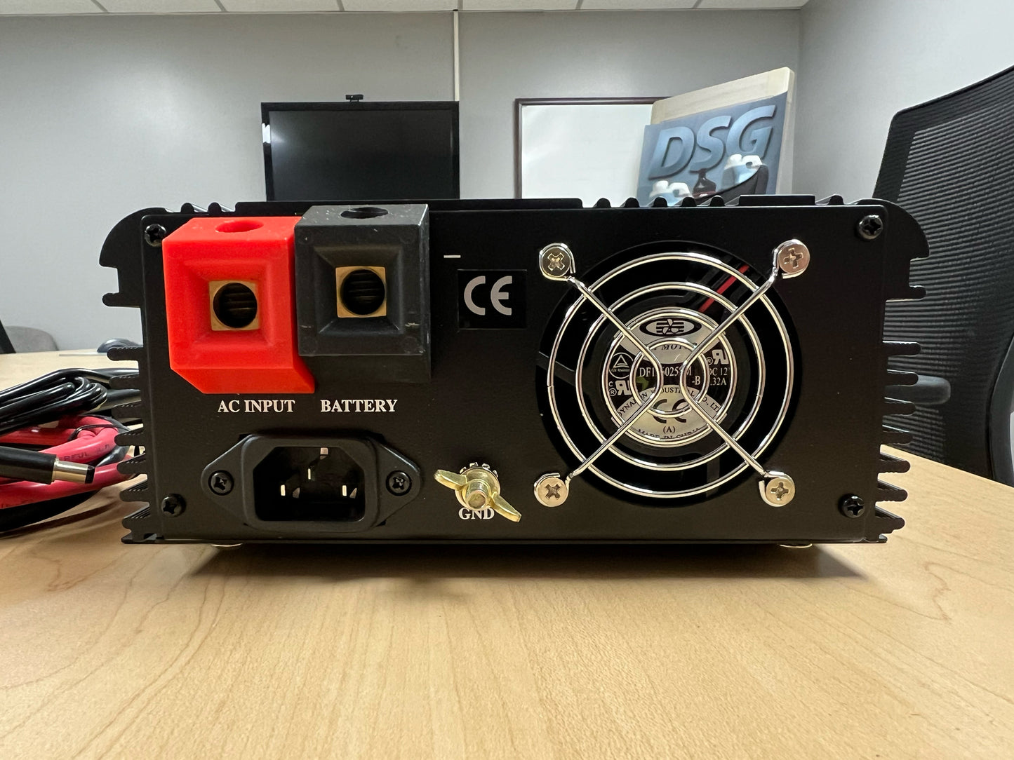 Battery Charger/Invertor (12V - 50AMP)